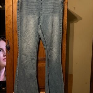 No Boundaries Blue Jeggings with Slim Fit and Distressed Details